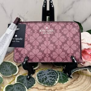 NWT Kate Spade New York Small Lucy Flower L-Zip Wristlet in Grenache